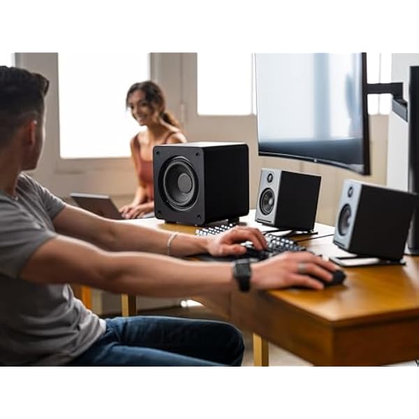 Компактный активный сабвуфер Audio engine S6 210 Вт 6