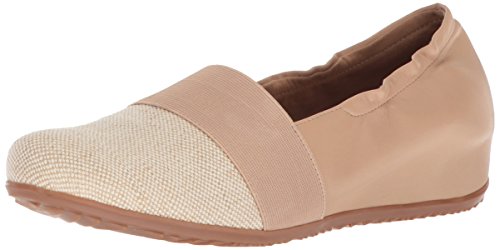 SoftWalk Women's Wonder Ballet Flat