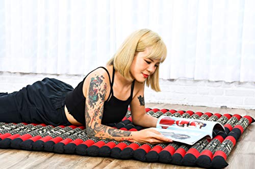 Image of Leewadee - Kapok Roll Mat - Handcrafted Folding Sleep & Relaxation Mattress from Thailand, Ideal as Guest Bed, Camping Mat, Yoga Mat or Traditional Futon, 75 x 39 inches, Black Red