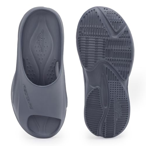 Image of Red Tape Mens Sliders in Green | Casual Pool Sliders