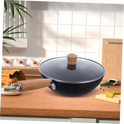 Wok pequeño de hierro con tapa y mango de madera miniatura 6