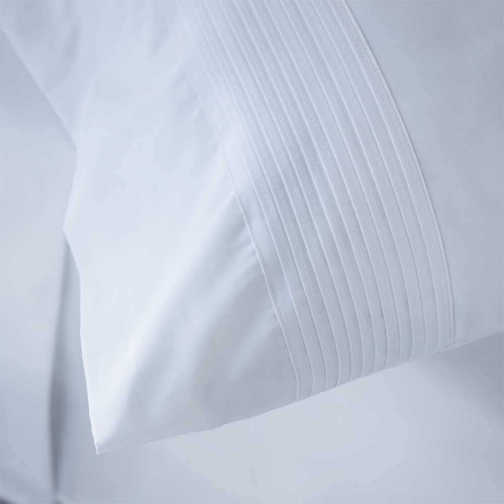 Juego de sabanas 135x190 / 200 GORBEA BLANCO PERCAL ALGODÓN 100% 180 HILOS COLOR BLANCO Cama de 135 x 190/200. Incluye: sábana encimera + 1 funda de almohada + sábana bajera ajustable 135x190 / 200