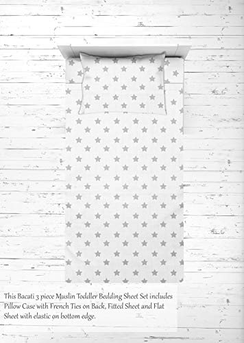 Bacati - Muslin Ikat Stars 3 Piece Neutral Toddler Bed Sheet Set 100 Percent Cotton Includes Fitted Sheet, Top Sheet, And Pillow Case (3 Pc Toddler Bed Sheet Set, Grey Stars) #TOP1