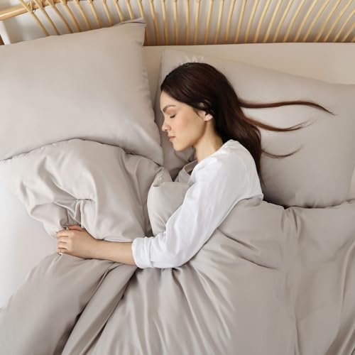 Image of ROSGONIA Queen Comforter Set Linen Grey, 3pcs Queen Size Comforter(1 Boho Gray Comforter & 2 Pillowcases) All Season Lightweight Bedding Blanket Quilt