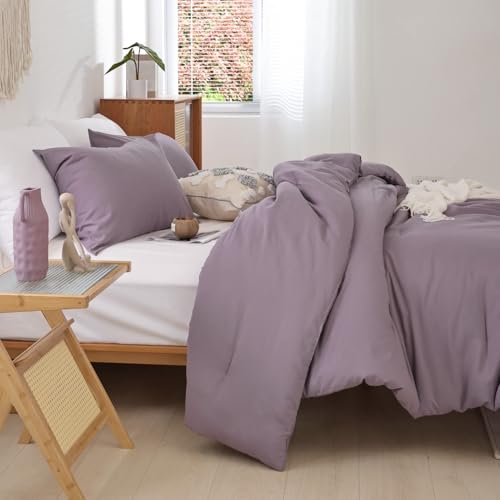 Image of ROSGONIA Oversized King Comforter 120x120, 3pcs Super King Comforter (1 Dusty Purple Comforter & 2 Pillowcases) Lightweight Warm Bedding Blanket