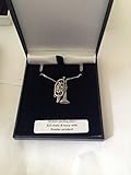 En caja de regalo Cornet PP-M11 - Emblema de peltre inglés en un collar de plata de ley 925 de 66 cm