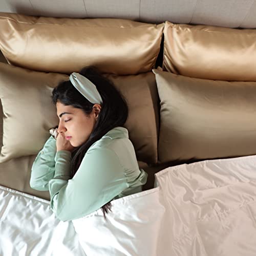 Image of SEEVO 400 TC Luxurious Satin Silk Pillow Covers /Pillowcases with Envelope Closure, Soft Comfortable Protects Hair and Skin - 17 inch x 27 inch - Set of 2 (Dark Green)