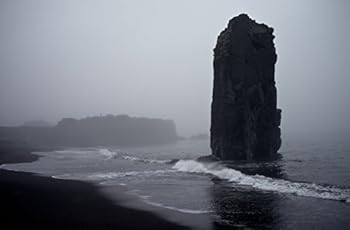 Hardcover Planet Iceland in a bag Book
