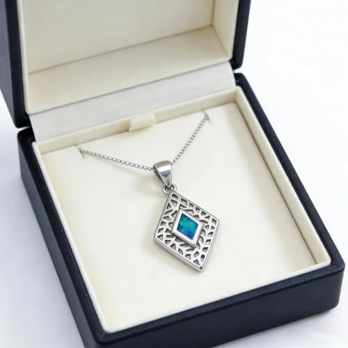 Collier géométrique cadre creux K blanc : le bijou léger anti-ternissement bleu irisé - 6