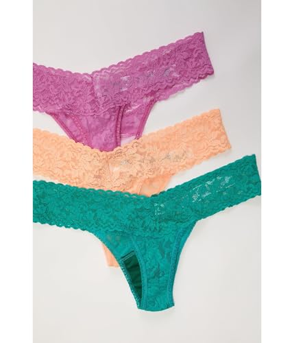 Image of hanky panky - Signature Lace Low Rise Thongs for Women | Lacy Lingerie Underwear | 3 or 5 pack