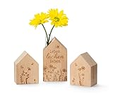 wunderschönes Holzhaus mit einem Reagenzglasvase und einer einseitigen Gravur von Gräsern und Blumen