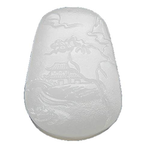 Colgante de jade de alta pureza tallado a mano con motivos tradicionales de la naturaleza