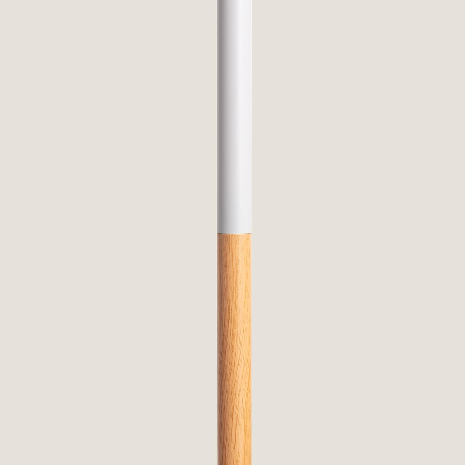 LEDKIA Lámpara de Pie Metal y Madera Silinda Blanco | Estilo Nórdico | Acabado en Madera y Metal | Ideal para Salón y Dormitorio | Compatible con Bombilla LED E27