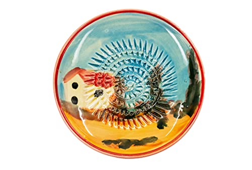 Kaladia - Plato de rallador de cerámica, ideal para jengibre, queso parmesano, etc. - Diseño: casa de campo - Diámetro: 12 cm - Hecho a mano y pintado a mano - Fabricado en España