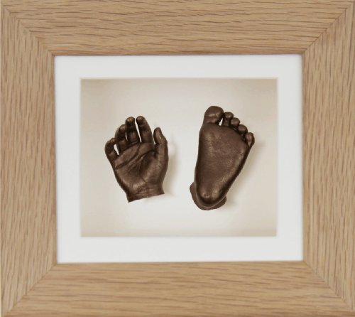 Anika-Baby Kit de moulage de pieds et de mains de bébé avec cadre boîte 3D en chêne massif à passe-partout et peinture Crème/bronze 15 x 13 cm