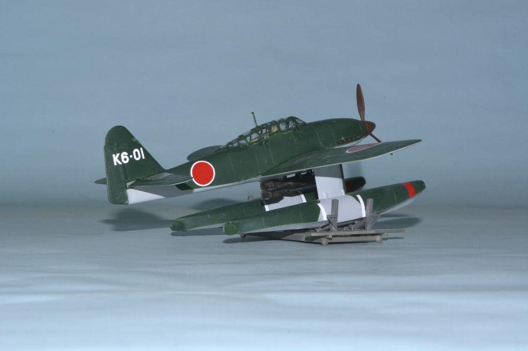 Amazon.co.jp: 172 日本海軍 特殊攻撃機 晴嵐(せいらん : おもちゃ