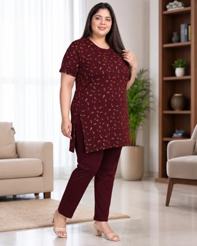 Image of In Love Women's All-Over Printed Cotton Plus Size Longline T-Shirt with Pockets