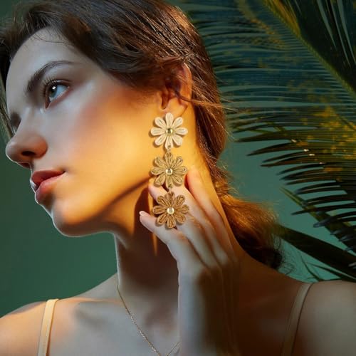 Image of Handmade Raffia Hoop Earrings Statement Tropical Bohemian Straw Dangle Earrings Natural Rattan Vacation Style Round Earrings for Women Summer Beach Party Essential Jewelry