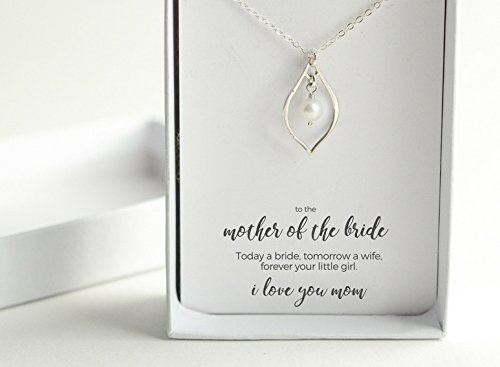 mother of the bride pearl necklace