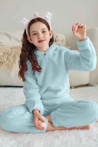Image of Arshiner Girls 2 Piece Outfits Sweatsuit Fuzzy Long Sleeve Bear Ear Hoodie Sweatshirt and Sweatpant Kids Clothing Sets
