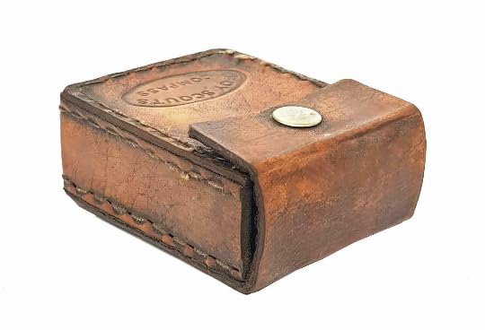 Brújula Vintage de Latón con Grabado y Estuche de Cuero miniatura 5