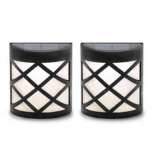 Lampe solaire de clôture IP55 pour sécuriser un escalier extérieur ou un garage sombre