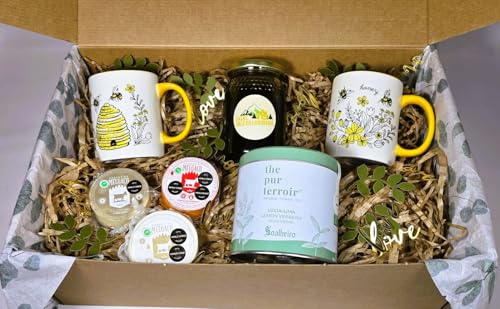 Box Doce Natureza - Caja de Regalo Gourmet con Miel Artesanal de Melgaço, Quesos Curados, Infusión Lúcia-Lima, 2 Tazas Temáticas Honey