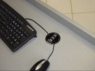 3-Port USB 2.0 In-Desk Hub, Fits 6 cm (2.4 in.) Grommet Hole, Manhattan 161077