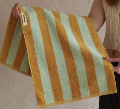 WENSHUO Purple Lavender Fields-Pure Cotton Wide Striped Bath Towel,100% Combed Cotton,Luxury Shower Towel,Super Absorbent(Pack of 1) (55.12" L × 27.56" W)