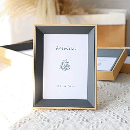Decoración de marcos fotográficos familiares en el salón con diseños de resina elegantes 5