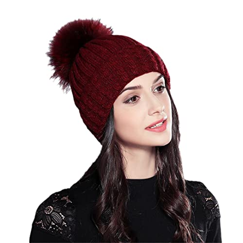 Bonnet d'hiver pour femme en laine bordeaux tricoté idéal pour vos sorties en ville