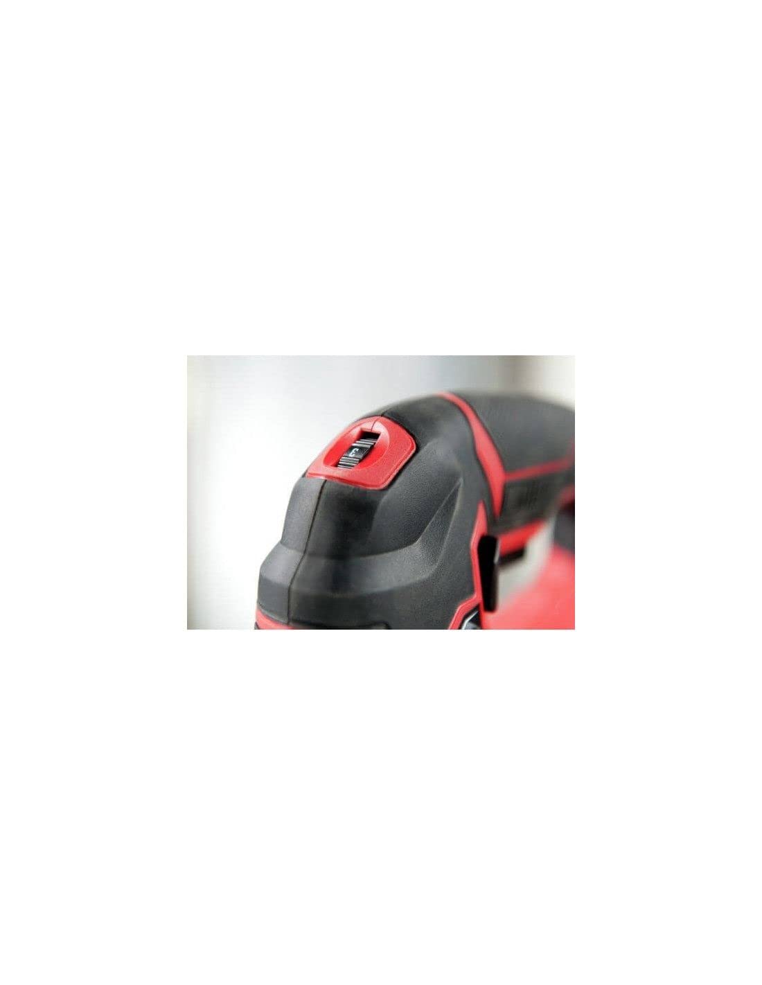 Caladora 680W 85mm con 7 hojas y maletín Skil 4531 GA