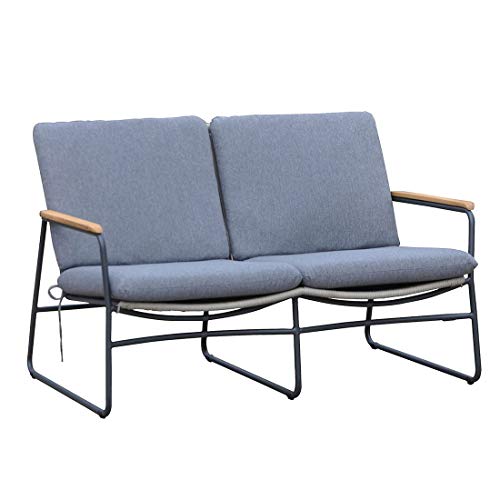 Ein Sofa, das den Sommer versteht