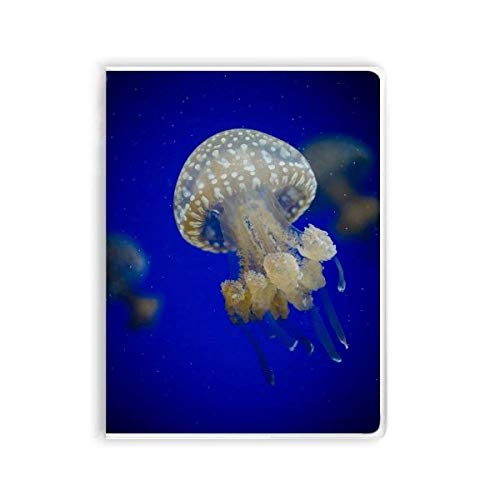 Cuaderno de tapa blanda con diseño de medusas oceánicas y naturaleza
