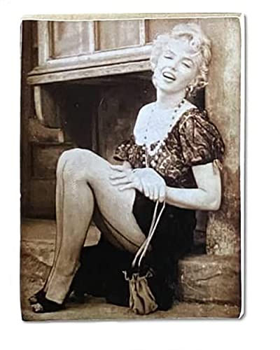 Le immagini, essendo stilizzate vintage, possono dare la sensazione di vissuto.