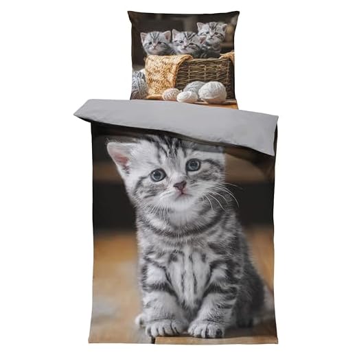 Herding Bettwäsche Katze, Kopfkissenbezug 80 x 80 cm mit Wende-Motiv, Bettbezug 135 x 200 cm, Mit Knopfleiste, 100% Baumwolle 2 one-home Bettwäsche 135x200 cm Mikrofaser Bettbezug Fotodruck modern weich und kuschelig für Sommer und Winter geeignet, Farbe:Katzen grau, Größe:2 teilig 135x200 cm
