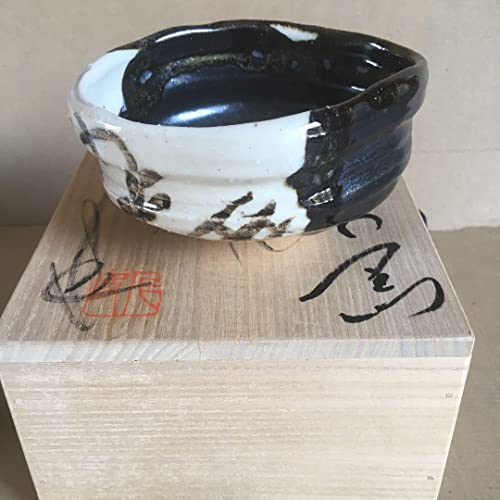 Hitoshi Kato Black Oribe Matcha Bowl *Wooden box is not included if shipped overseas*