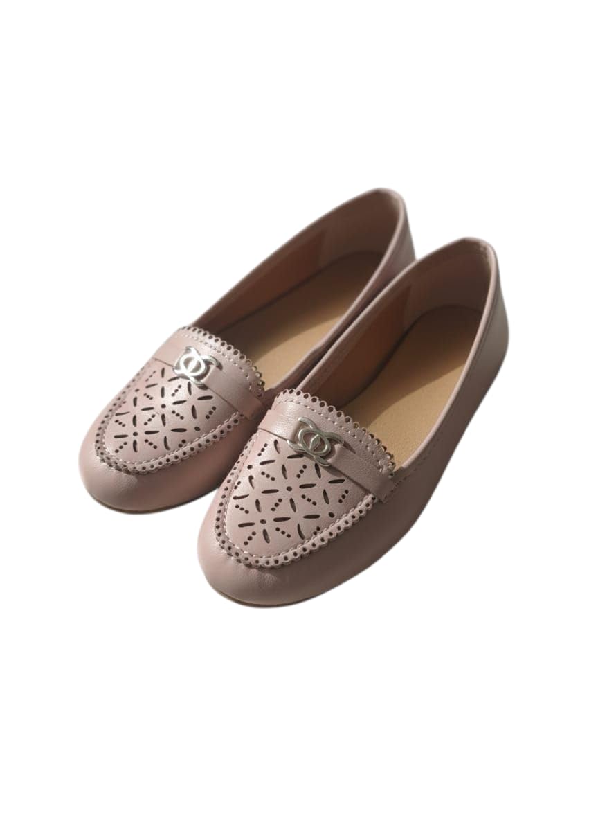 Women's Floral Cut-Out Loafers, Nude Pink Leather, Casual Slip-On Ballet Flats with Scalloped Edge Design
