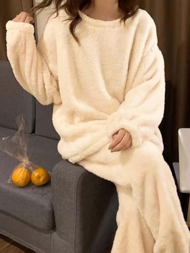 Image of KOTTY Women's Regular Fit Coral Fabric Winter Ensemble - Soft and Warm Wear for Chilly Days
