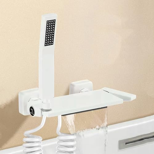 Robinet mitigeur cascade blanche pour retrouver le calme d'un bon bain