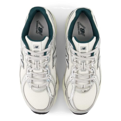 Image of New Balance Unisex 740 Sneakers