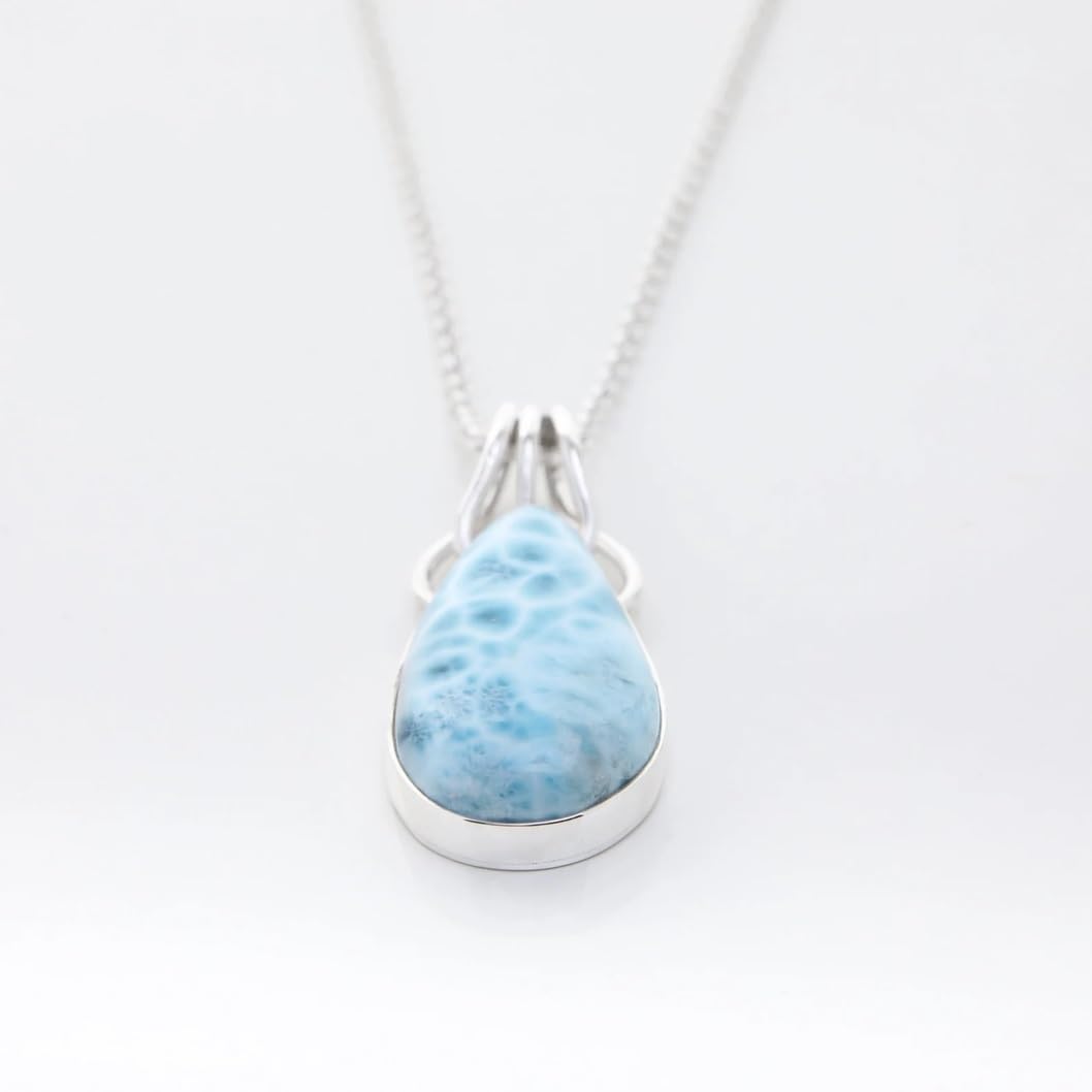Collier artisanal avec pendentif en larimar naturel en forme de larme, chaîne en argent sterling 925, pierre précieuse bleue dominicaine, House of Aafreen