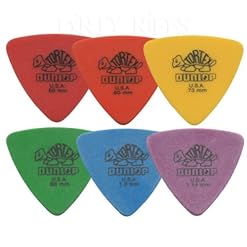 24 x Dunlop pitch Triangle médiators/plectres 4 de chaque taille dans une boîte de rangement pratique - Les Beatles, Paul McCartney, John Lennon, RIngo Starr, George Harrison