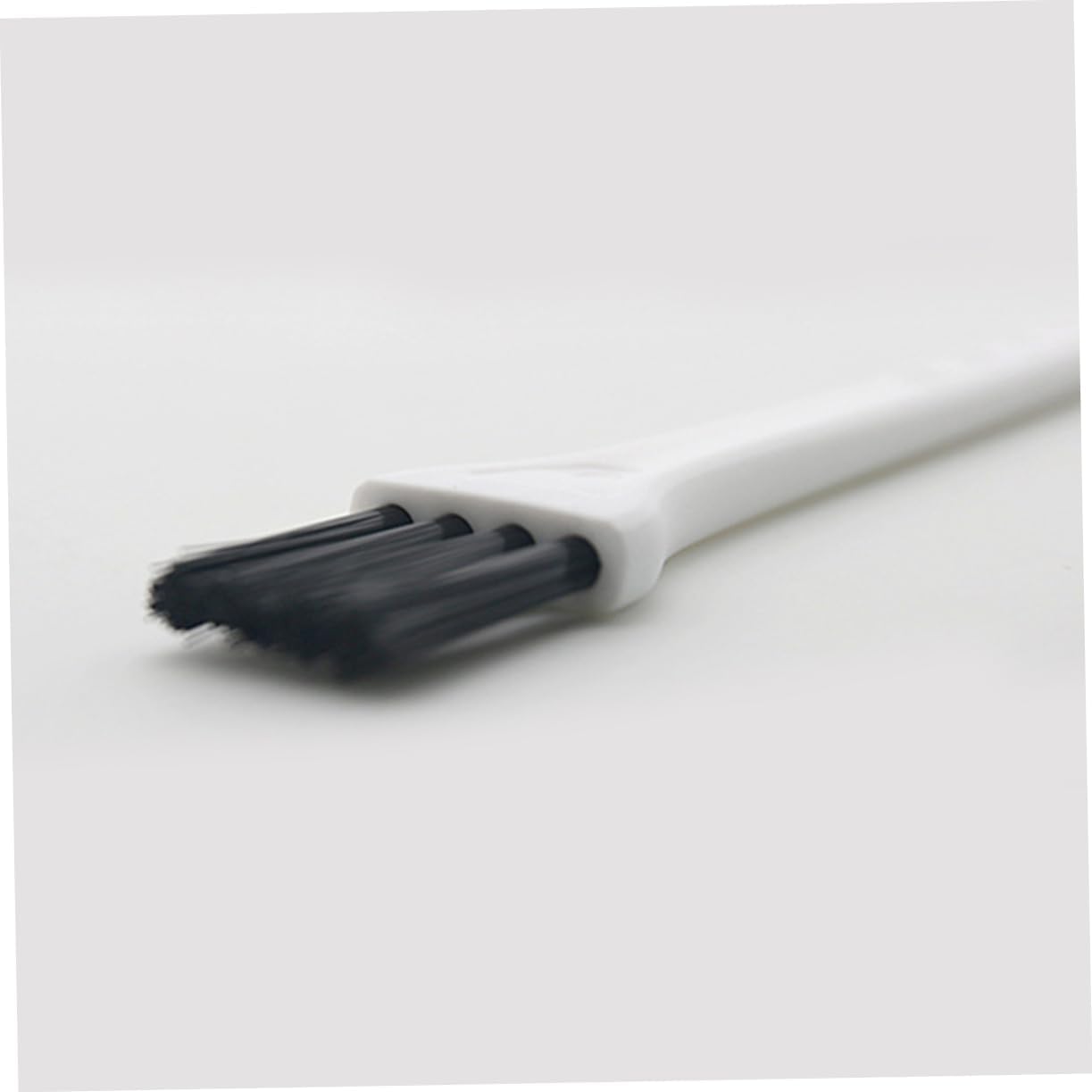 5pcs Anti-Static Portable Nylon Cleaning Brush for Computers and Small Spaces Keyboard Dust Lightweight Design for Easy Use for Electronics and Hard Reach Areas