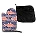 Produktbild HGFK Ocean Pink Niedlicher Fisch Mikrowelle Ofenhandschuhe und Topflappen Abdeckungssatz Wärmeisolierung Decke Matte Pad Fäustlinge Handschuh Backen Pizza Barbecue BBQ Zubehör Home Kitchen Decor
