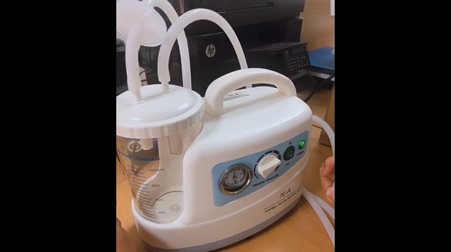 Amazon.co.jp: 痰吸引器 吸引機 医療用 痰 吸引ポンプ 喉 携帯型医療