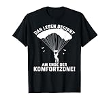 Klassisch geschnitten, doppelt genähter Saum.