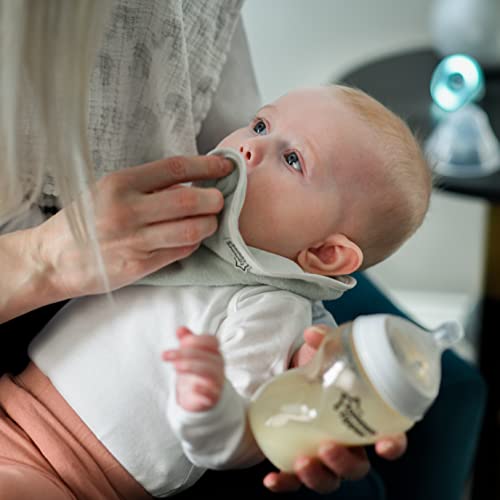 Tommee Tippee Milk Feeding Bibs, Pack of 2, Pink, Super Soft and Extra Absorbent, Adjustable and Reversible, Ideal for Feeding and Teething