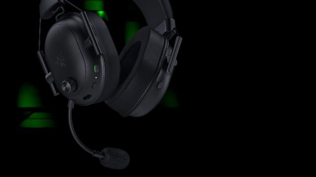 Bild 6 - Razer BlackShark V2 HyperSpeed für PC - Kabelloses ultra leichtes E-Sport Gaming-Headset (280g, HyperClear Super-Breitband-Mik, TriForce Titanium 50-mm-Treiber, Bluetooth) Schwarz