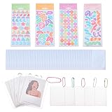 Amplios usos: las fundas para tarjetas fotográficas son ampliamente aplicables a tarjetas fotográficas Kpop, tarjetas bancarias, tarjetas de crédito, tarjetas de visita de varias estrellas, álbumes para almacenamiento, colección y exhibición. También puede ser un maravilloso regalo para tu familia y amigos, es una buena manera de grabar recuerdos felices.